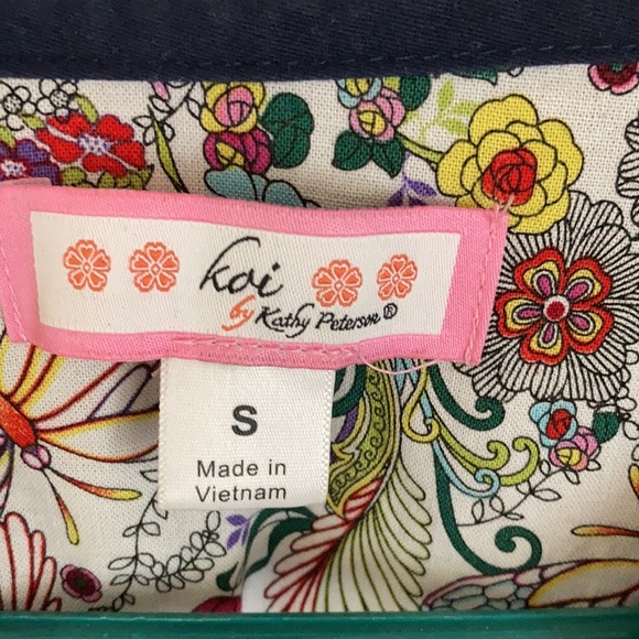 Scrubs top - Picture 2 of 4